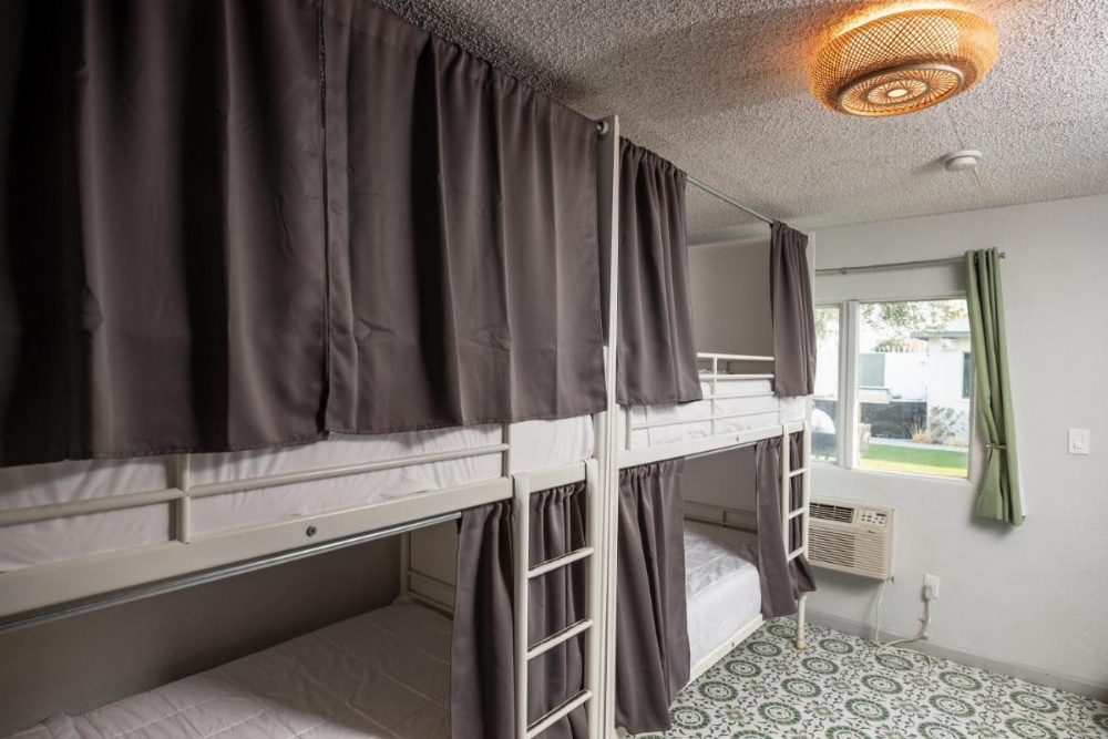 Bungalows Hostel Image 14