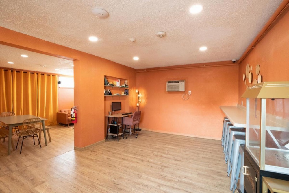 Bungalows Hostel Image 19